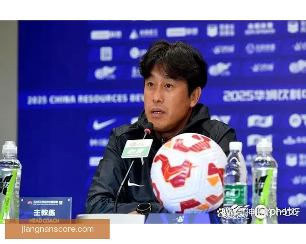 徐正源神来变阵激活成都攻防体系五球横扫对手尽显名帅掌控力 徐正源神来变阵激活成都攻防体系五球横扫对手尽显名帅掌控力